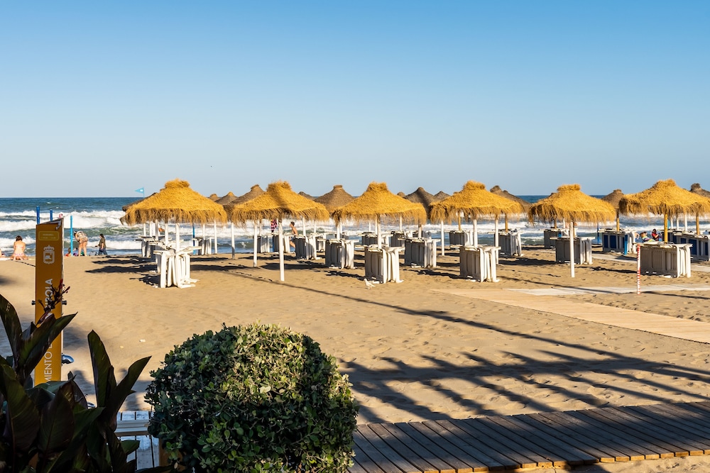 Sur Suites La Dorada 40/50