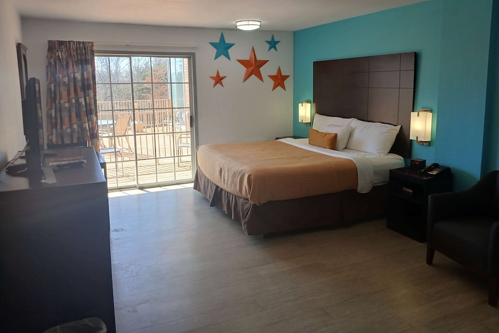 Howard Johnson by Wyndham Branson Theatre District 18/59