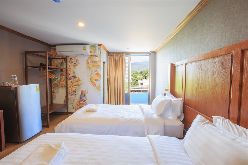 ROOM, SUPERIOR BUILDING