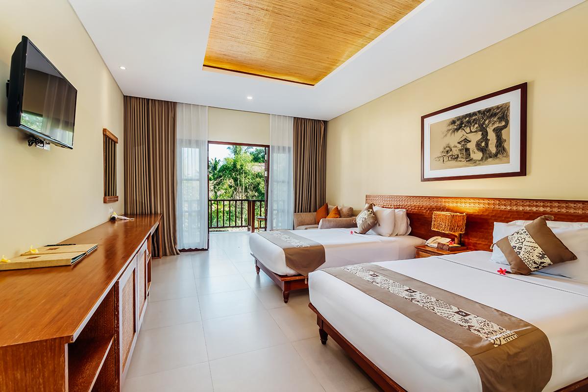 Super, Deluxe, Twin Beds