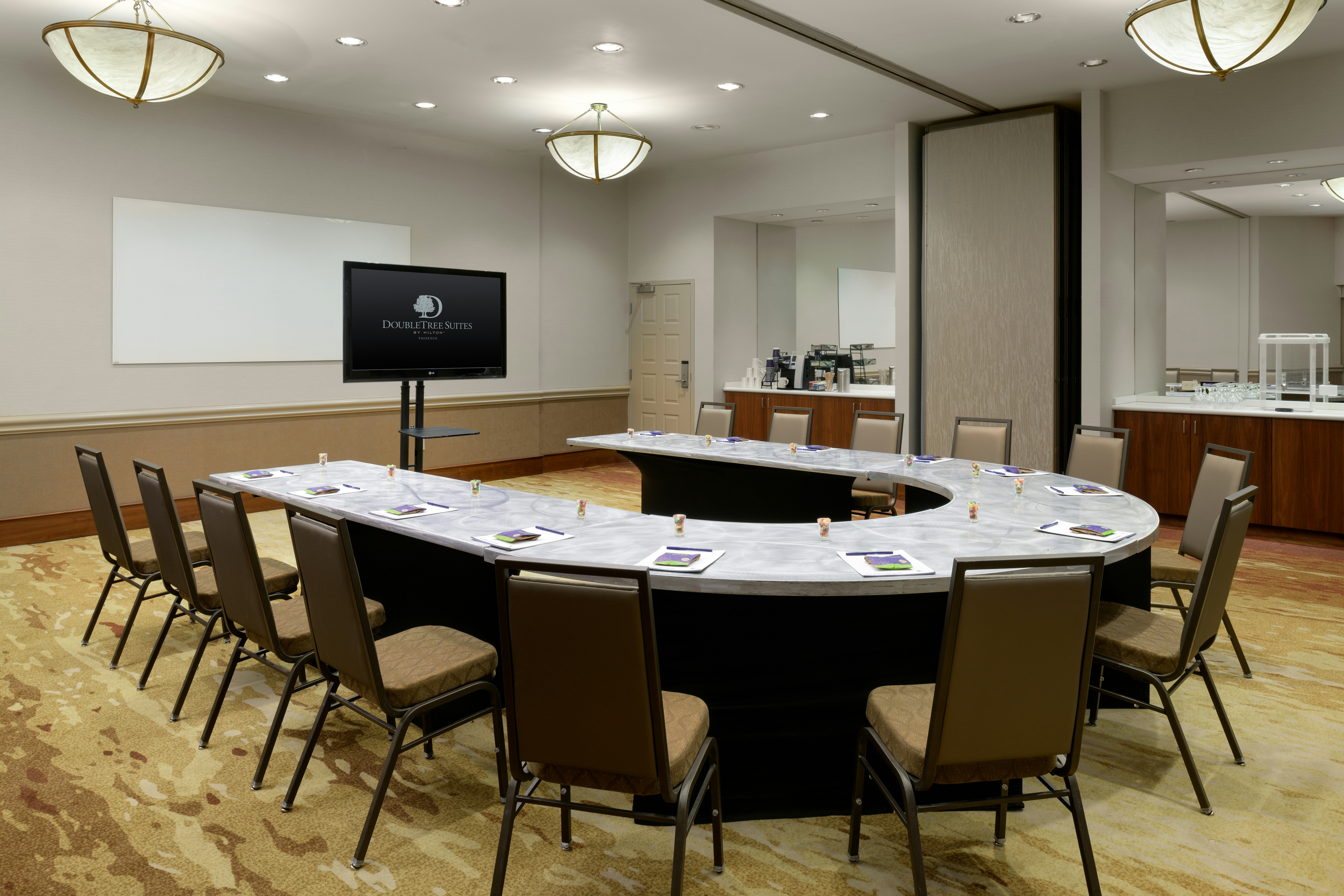 DoubleTree Suites by Hilton Hotel Phoenix 29/38