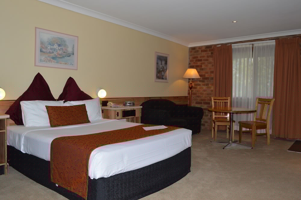 Sunseeker Motor Inn 16/66