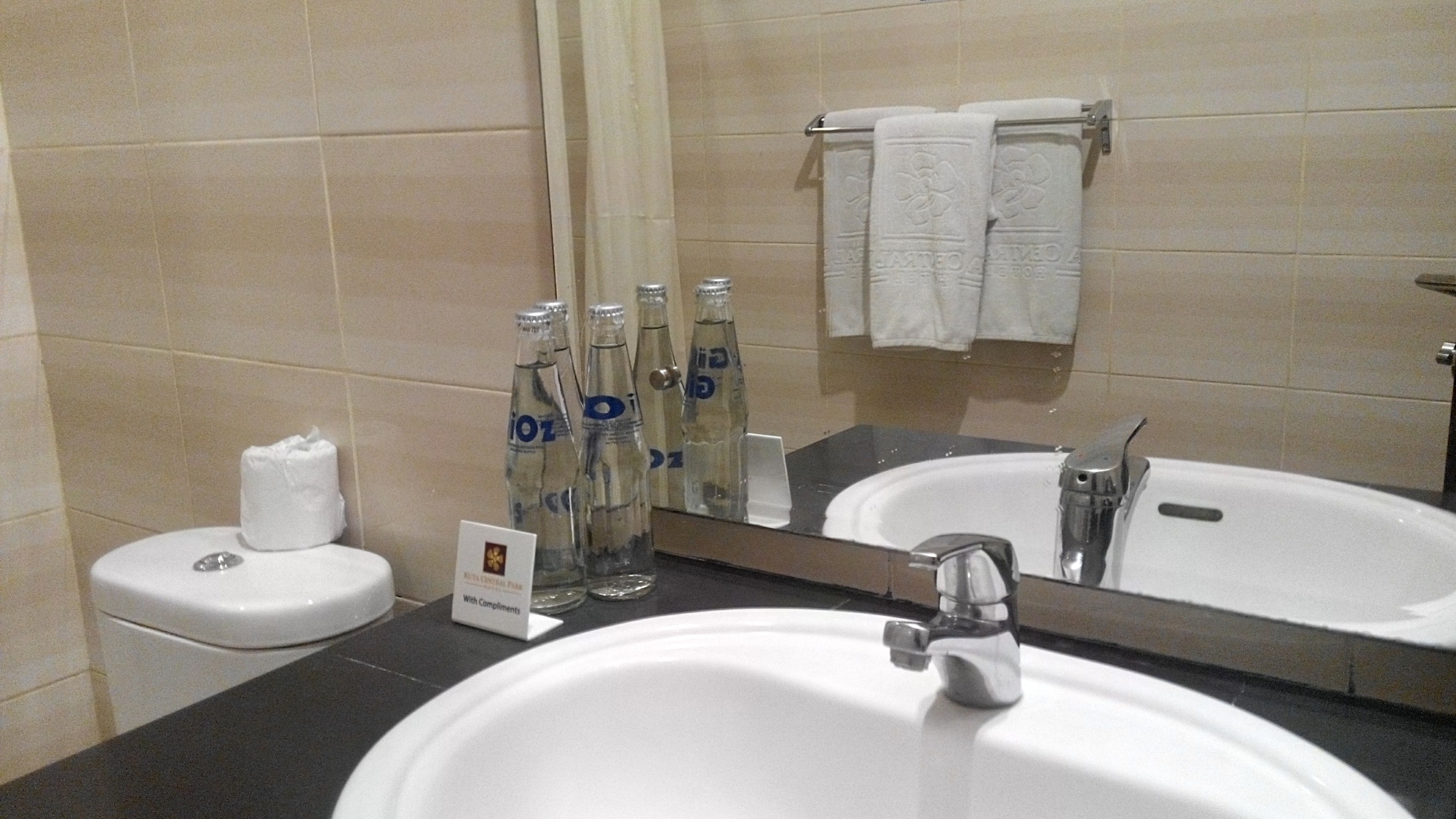 استوديو ثلاثي بثلاثة أسرّة، Kuta Central Park Hotel 9/10