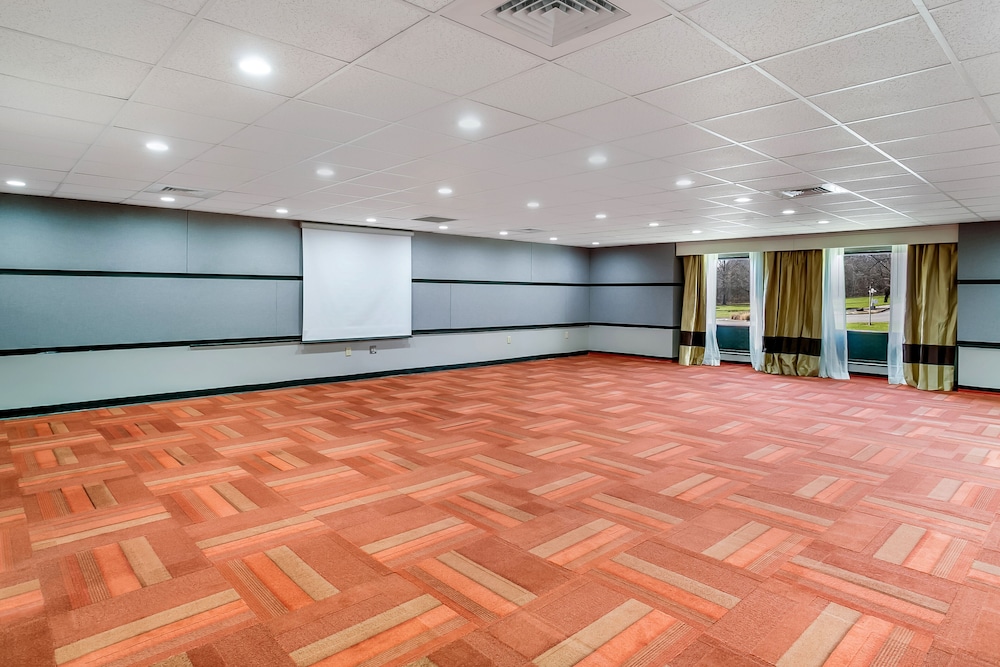 Aspire Hotel and Suites 8/62