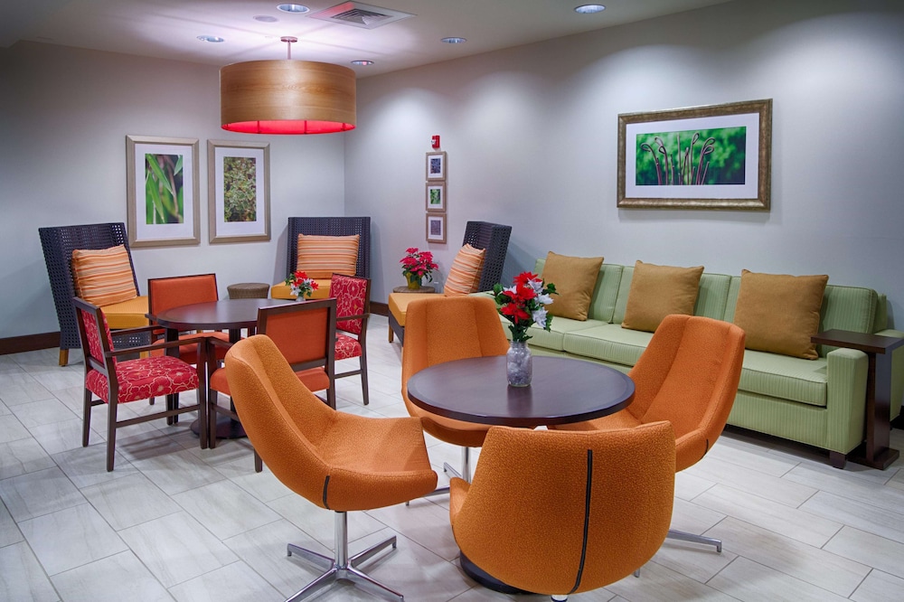 HILTON GARDEN INN SALINA 42/51