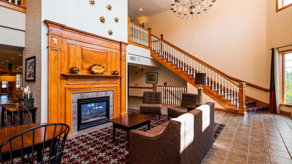 Best Western Plus Dutch Haus Inn And Suites 6/48