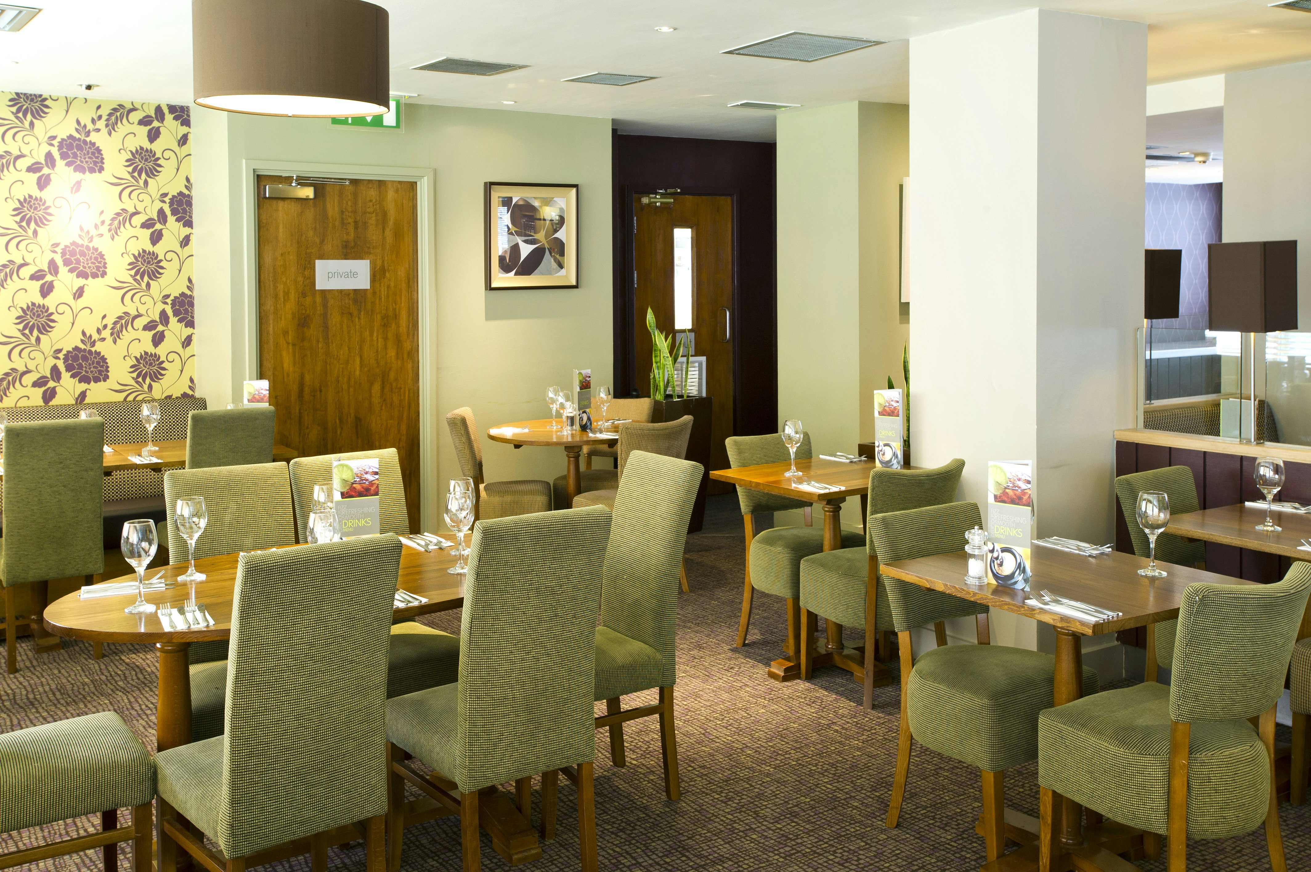 Premier Inn Glasgow City Centre (George Square) Hotel 34/48