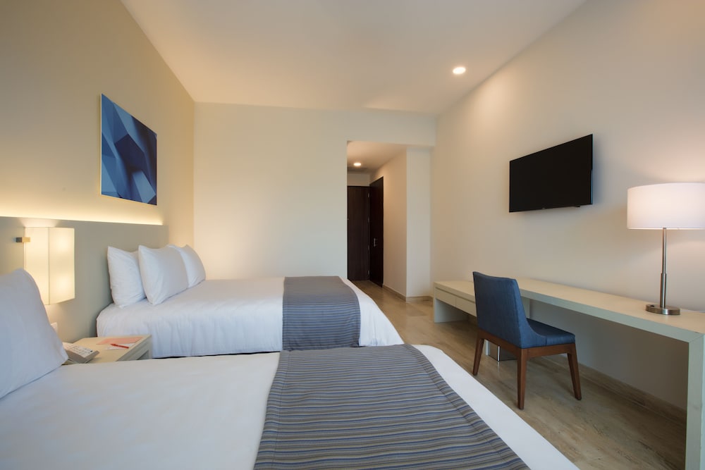 Krystal Vallarta 19/69