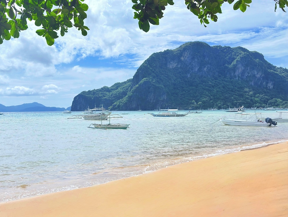 Doublegem Beach Resort 76/79