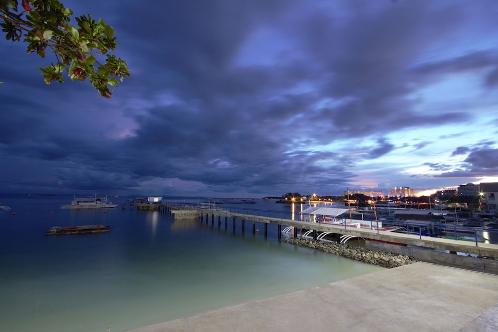 1521 Mactan Resort 73/85