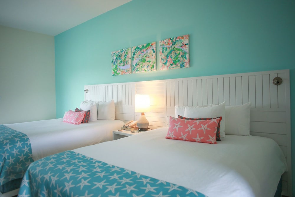 Room, 2 Queen Beds, Water Side