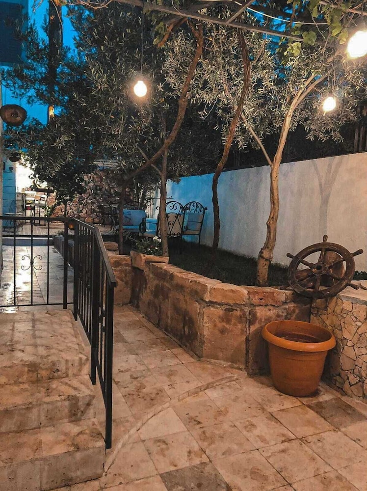 La Luna Otel Cunda 34/50