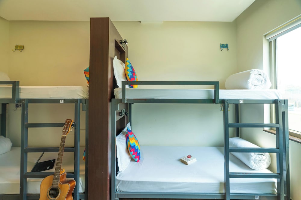 Stops Hostels- New Delhi 28/47
