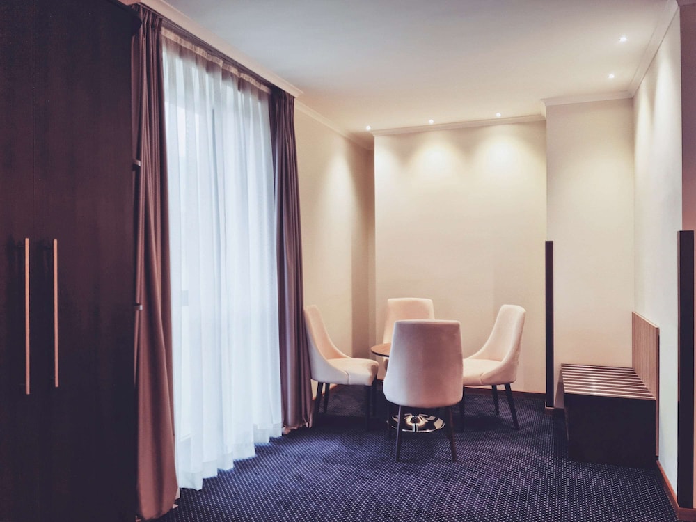 Mercure Tetovo 54/72