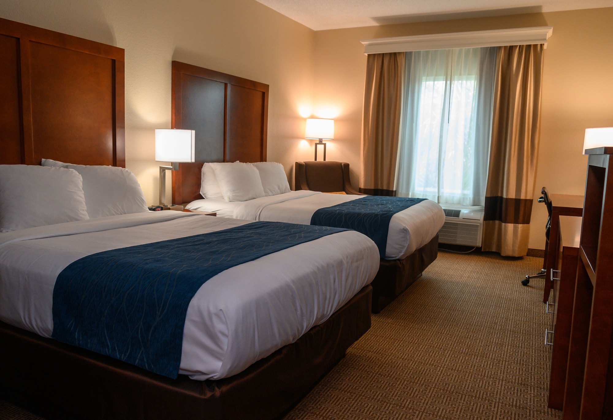 Upgrade, 2 Queen Beds