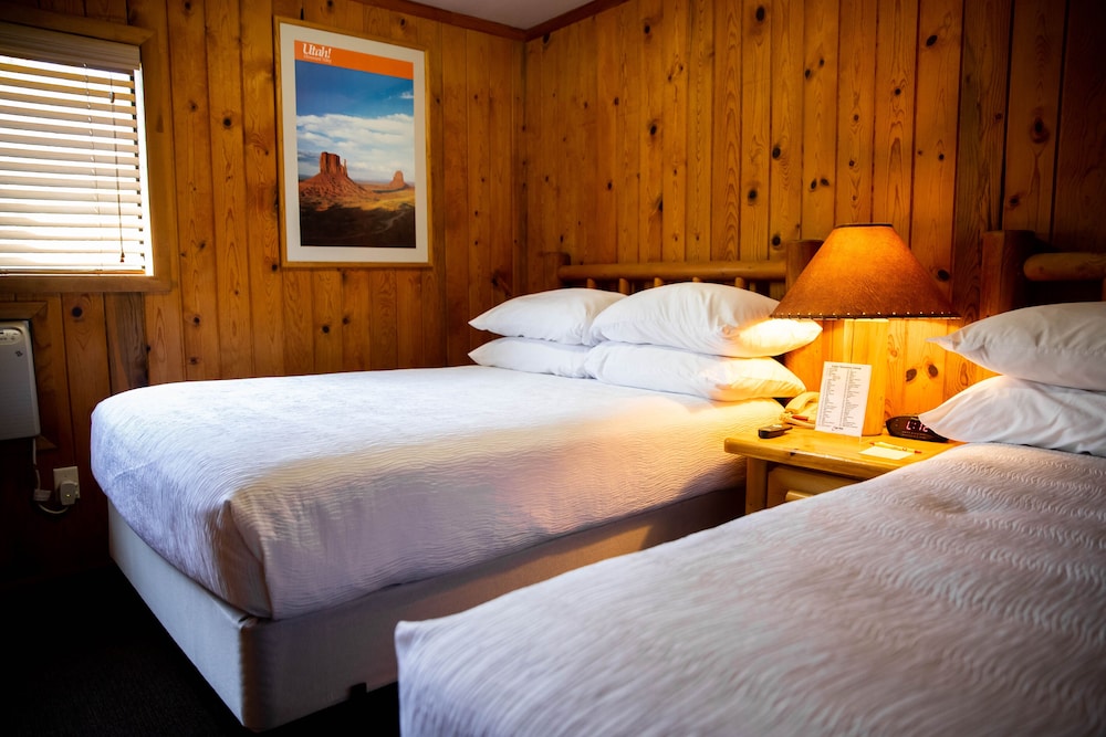 Red Stone Inn 12/44