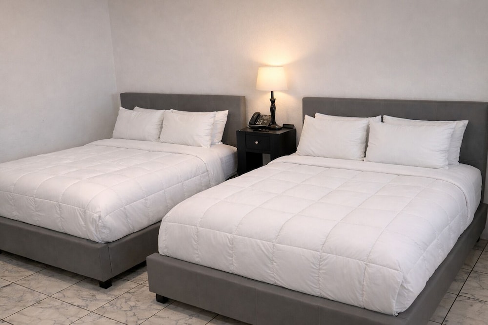 SUPERIOR, 2 DOUBLE BEDS