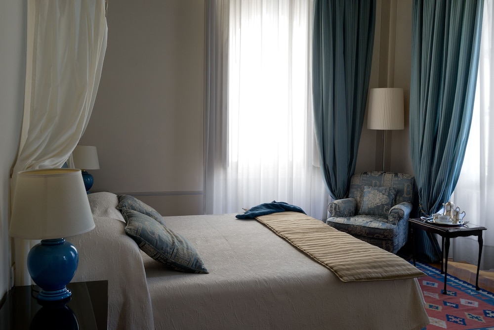 Albergo Pietrasanta 29/66