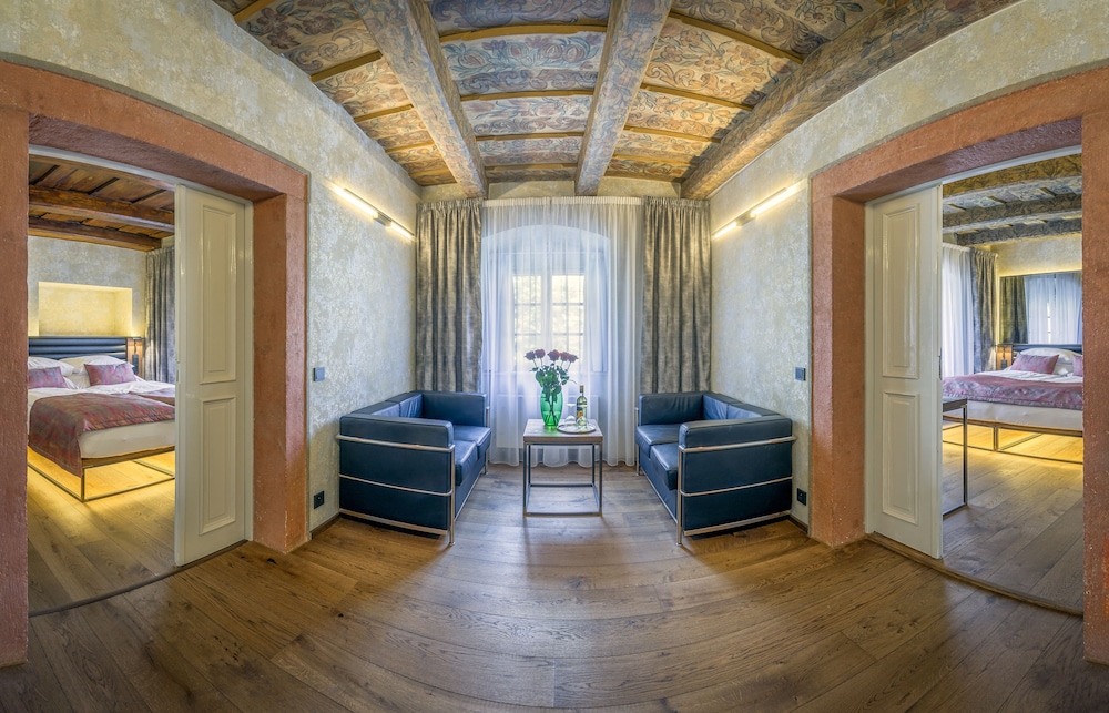 Waldstein Hotel 43/68
