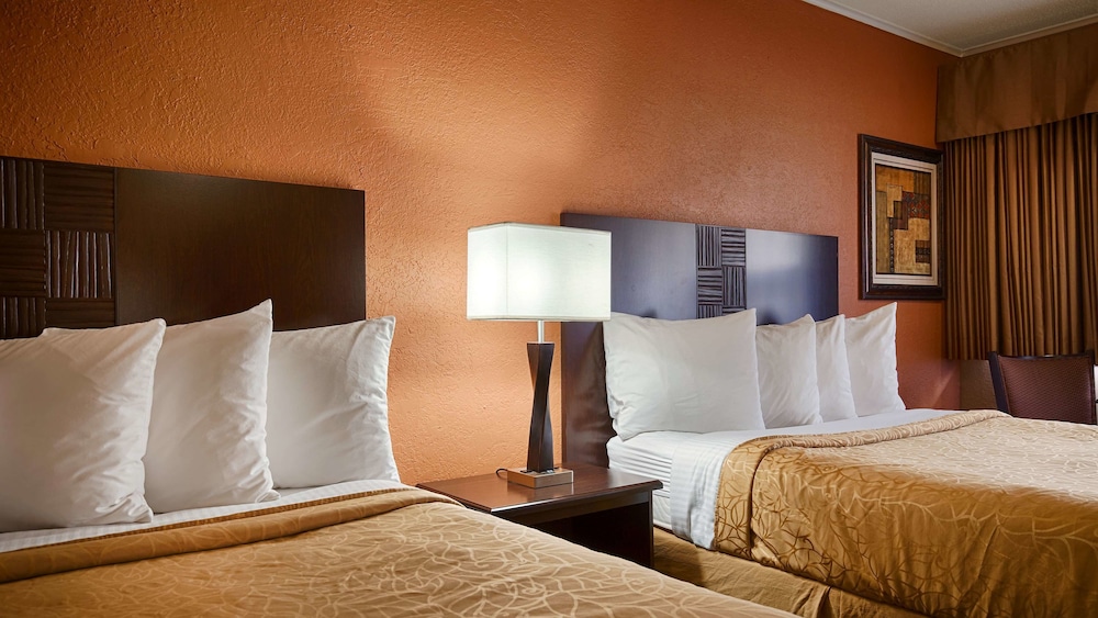 Best Western Red Carpet Inn 14/28