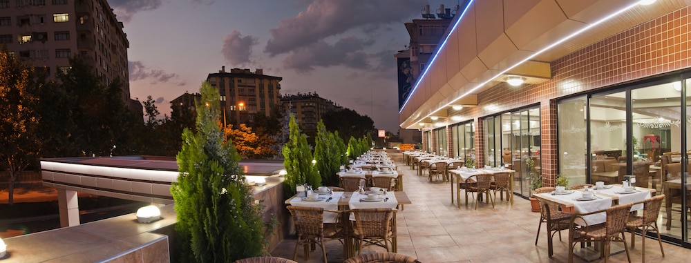 Dundar Hotel 35/48