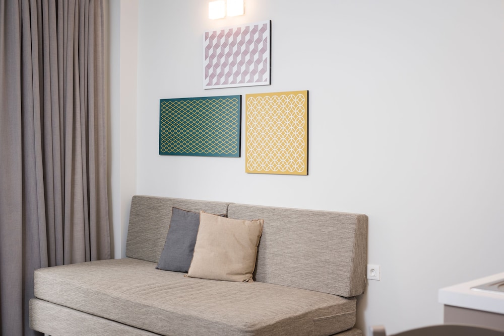 Irini Stalos Apartments 28/50