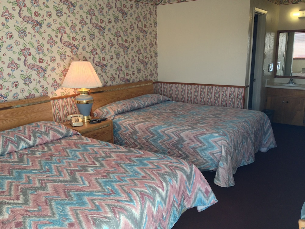 Warrick Plaza Inn 12/32