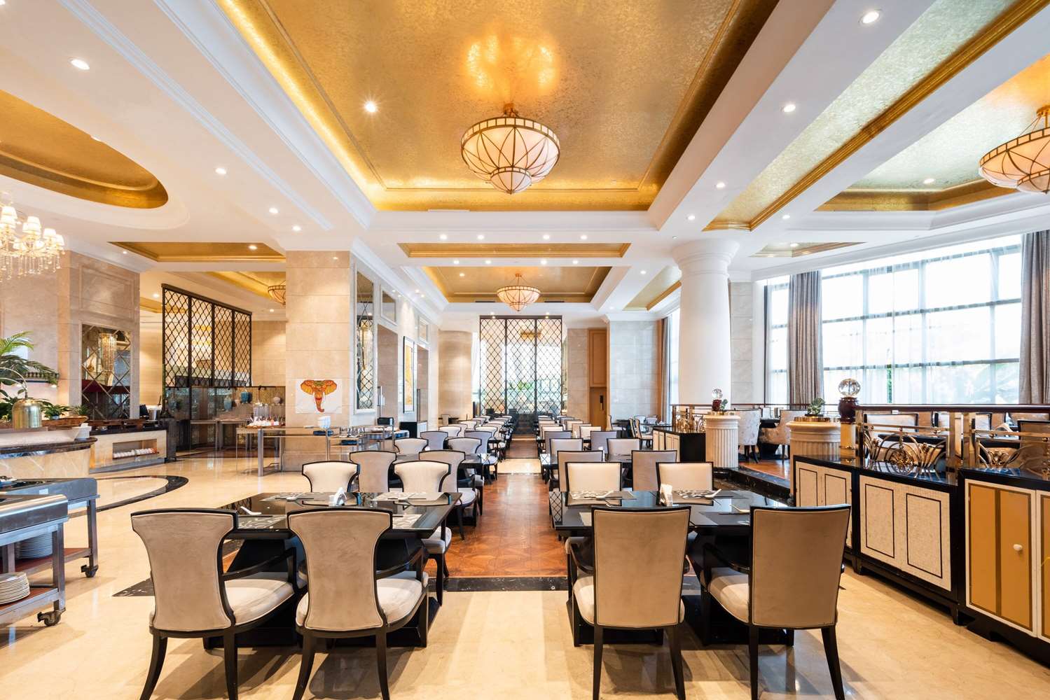 WYNDHAM GRAND XIAMEN HAICANG 32/50