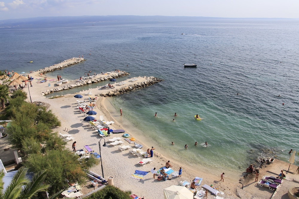 Beach Hotel Split 43/51