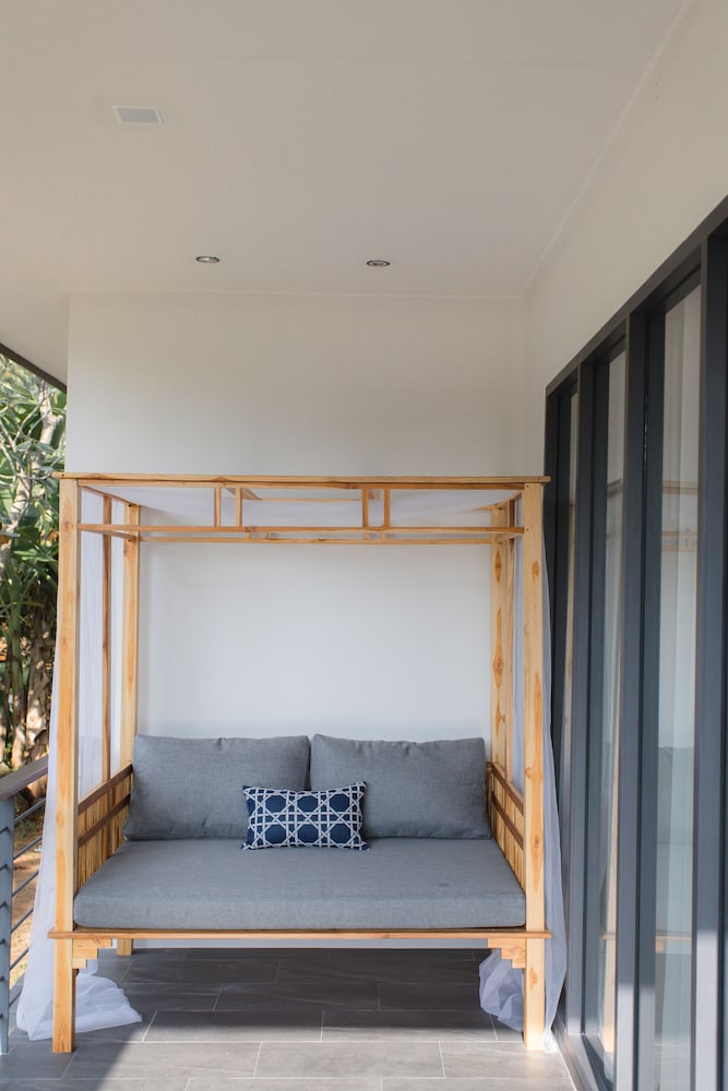 Blu Pine Villa and Pool Access 1/41