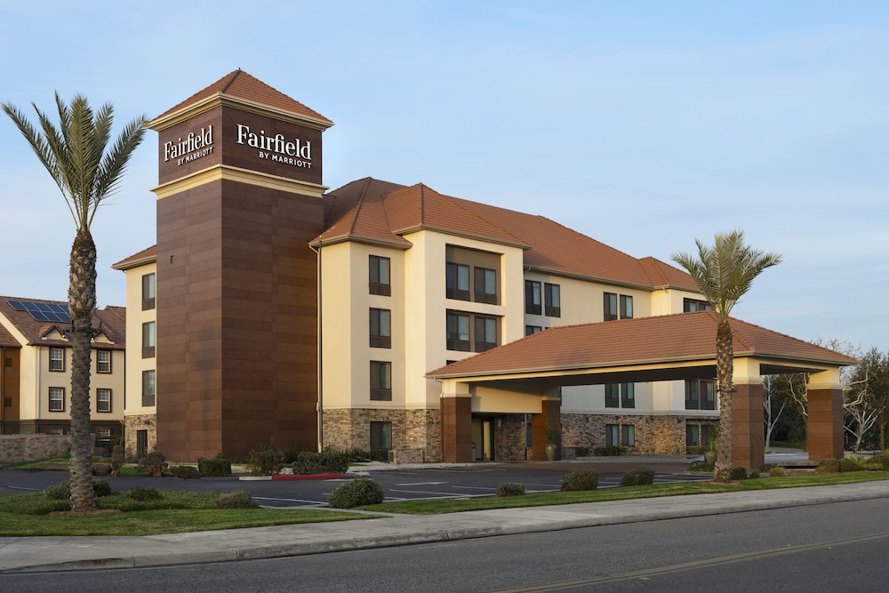 Fairfield Inn & Suites By Marriott Fresno River Park 5/54