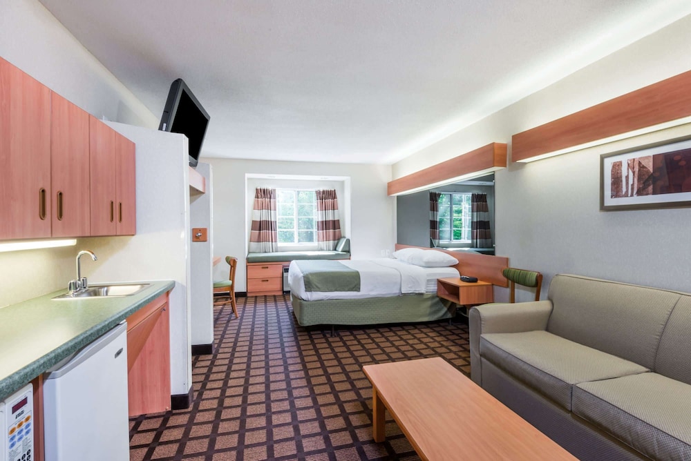 Microtel Inn Suites By Wyndham Uncasville 19/27