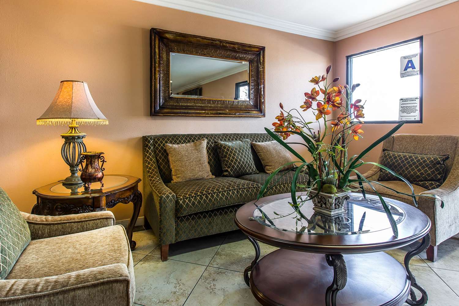 Quality Inn Lake Elsinore 33/51
