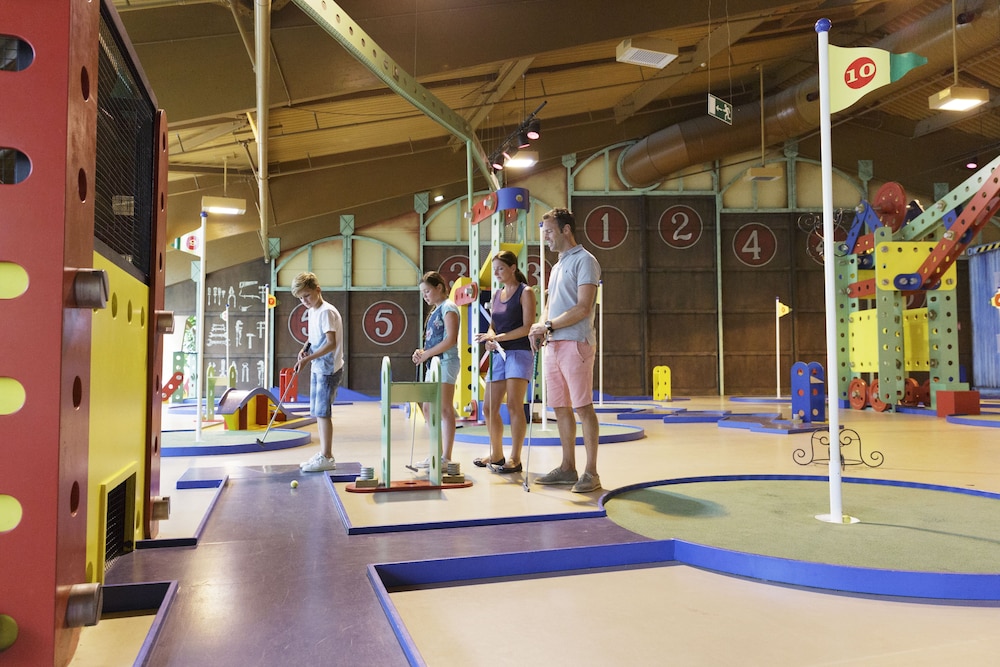 CENTER PARCS - LES HAUTS DE BRUYERES 23/45