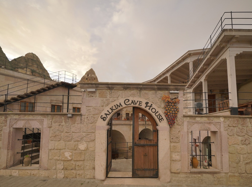 Salkim Cave House 2/50