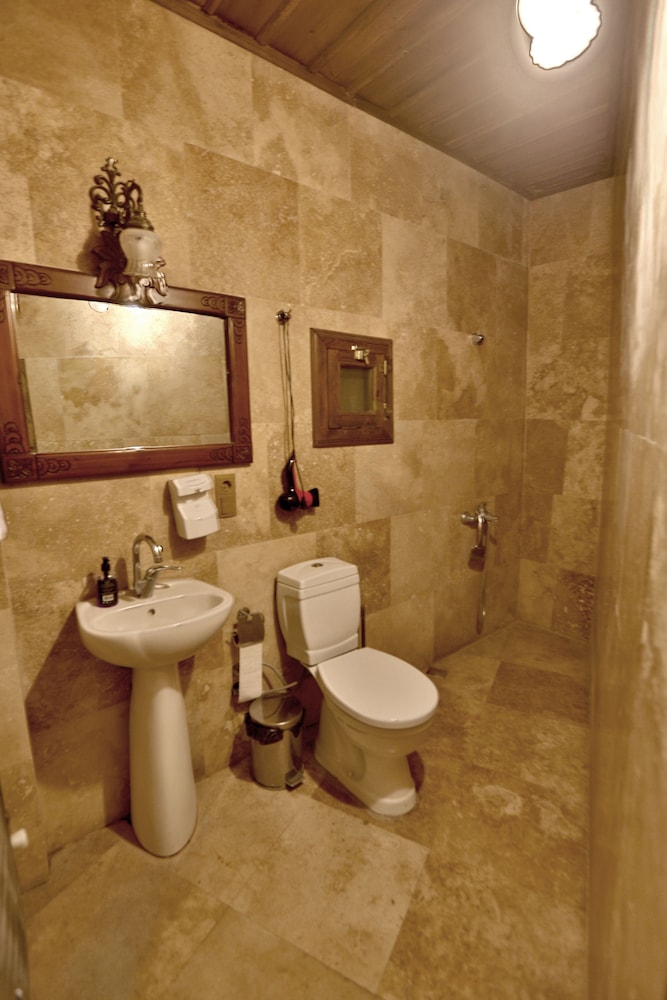 Kardesler Cave Hotel 47/48