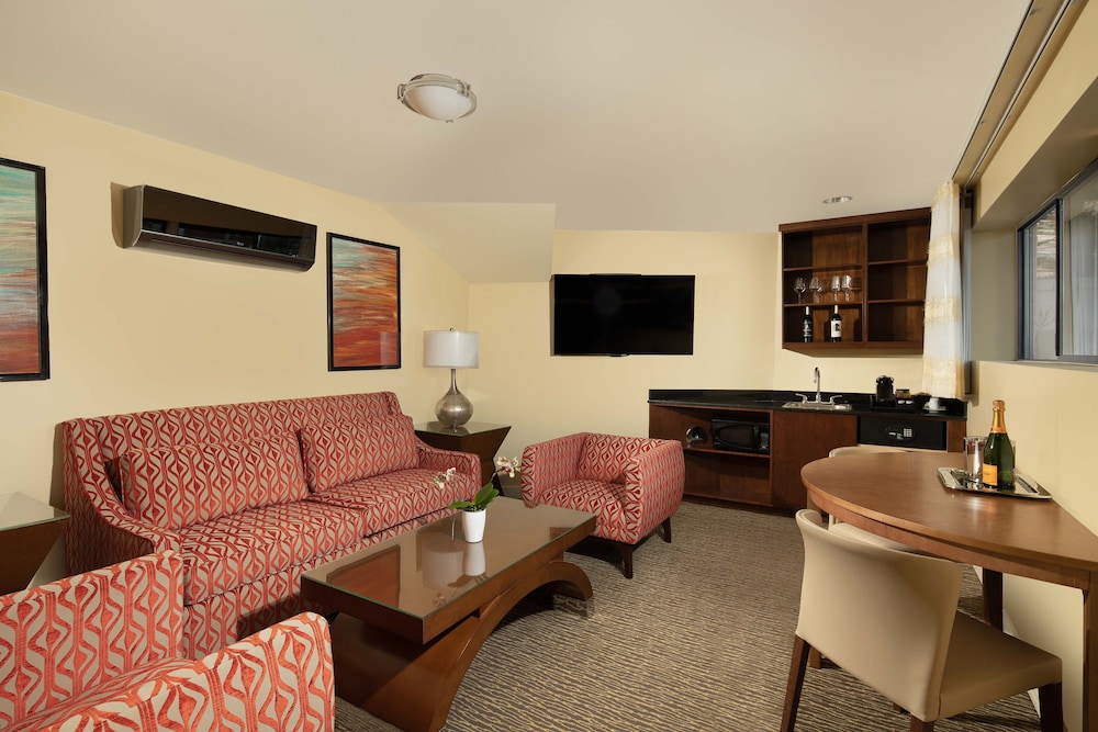La Jolla Inn 44/68
