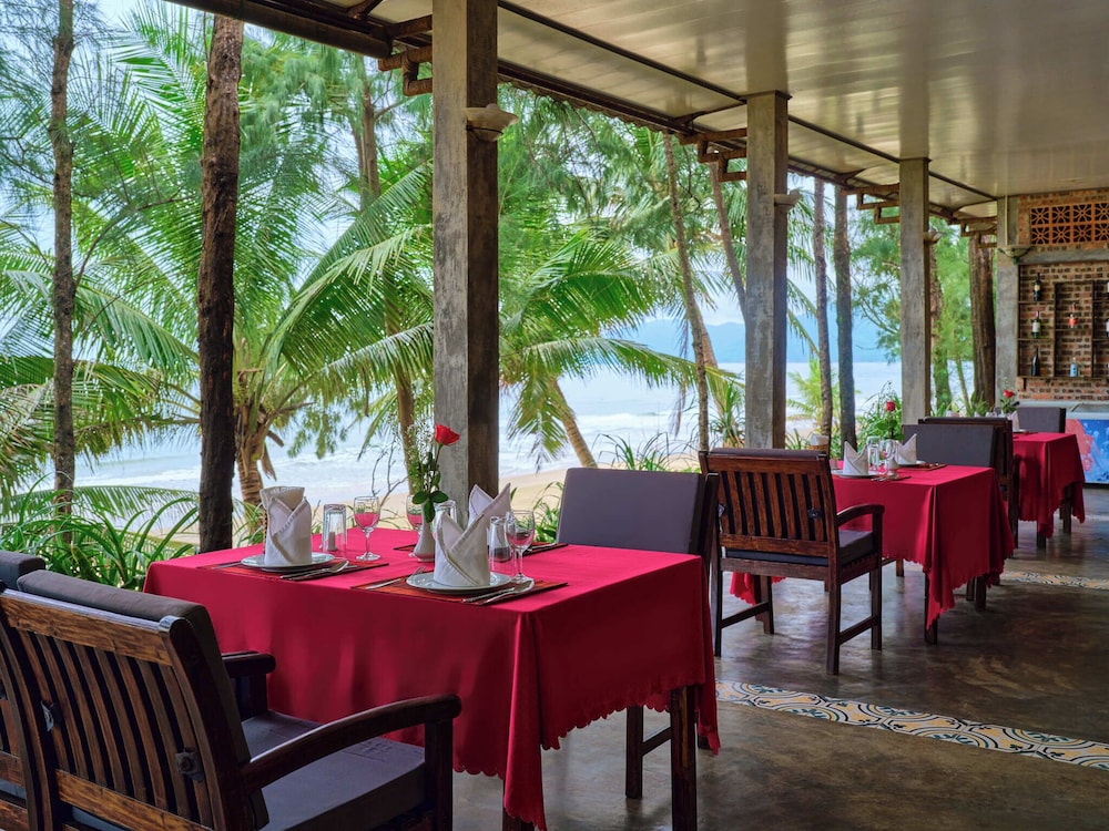 Lang Co Beach Resort 26/50
