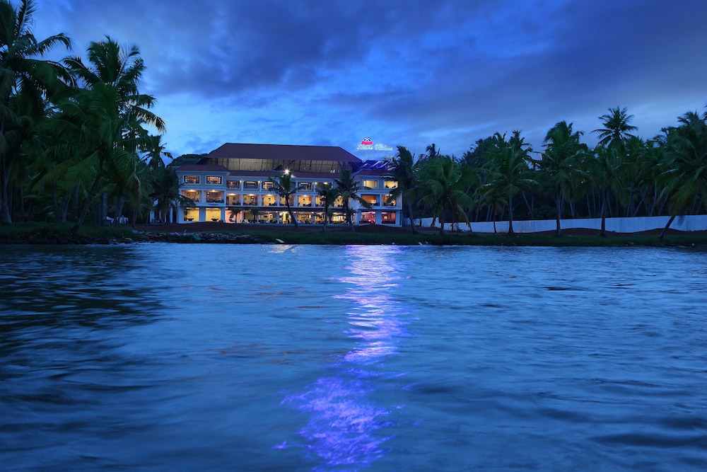Lake Palace Hotel Trivandrum 38/44