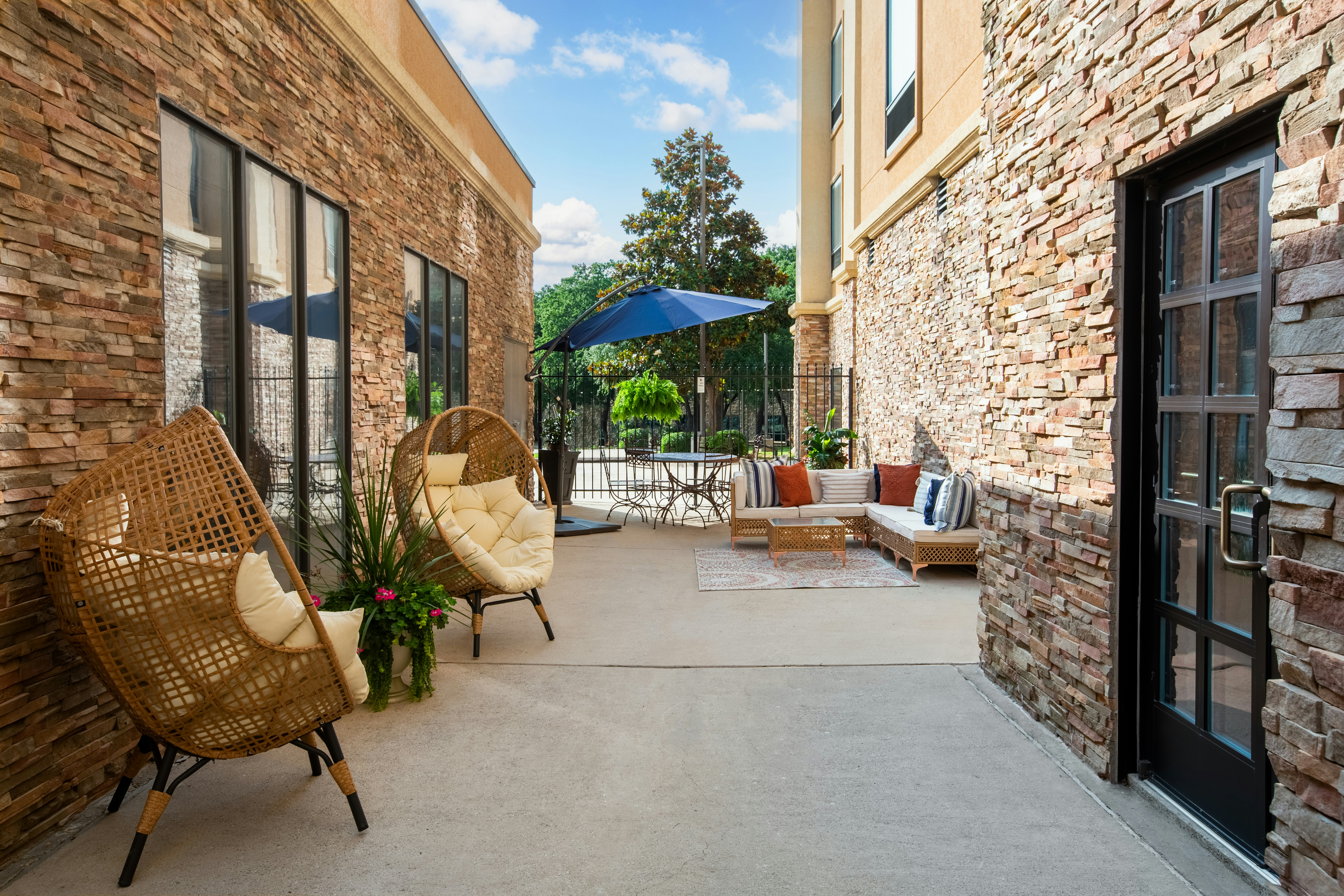 Hampton Inn and Suites Dallas Arlington North Entertainment District 44/45