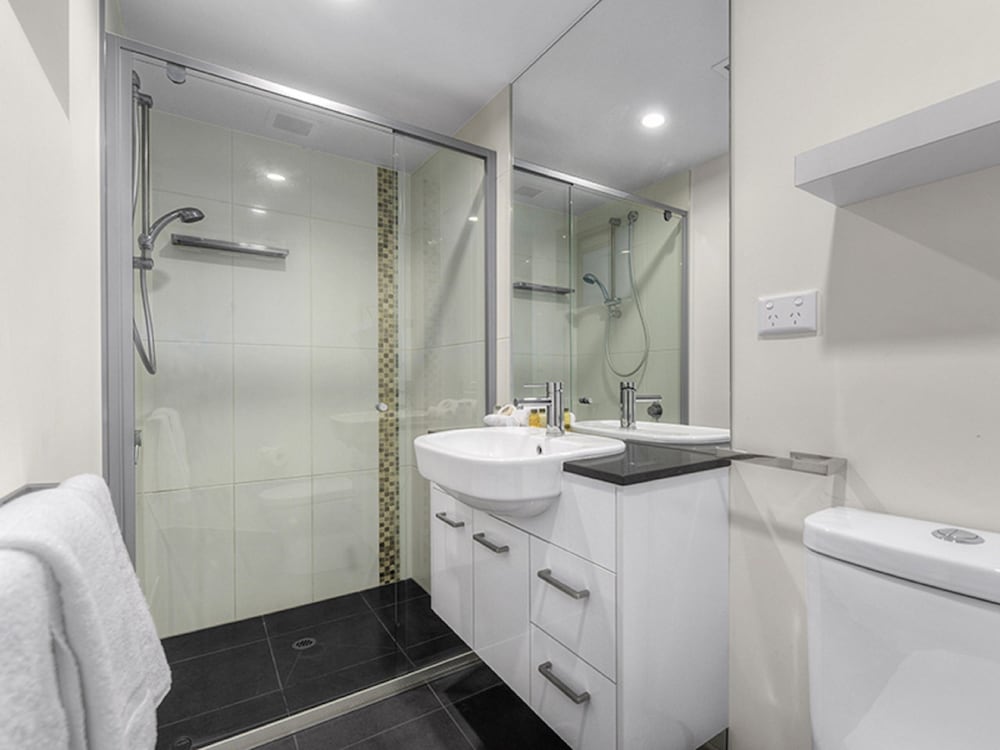 Morgan Suites 21/64
