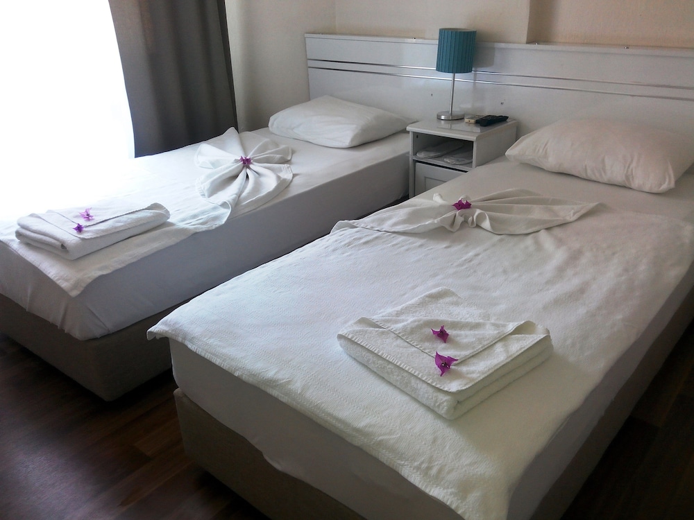 Urkmez Hotel 17/50