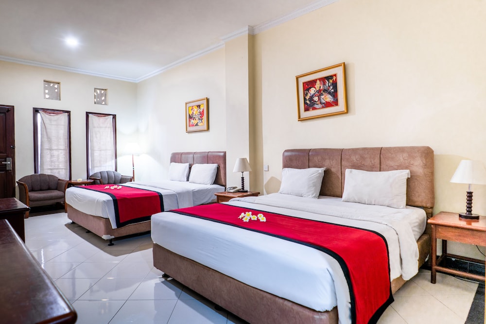 Maxi Hotel & Spa 10/25
