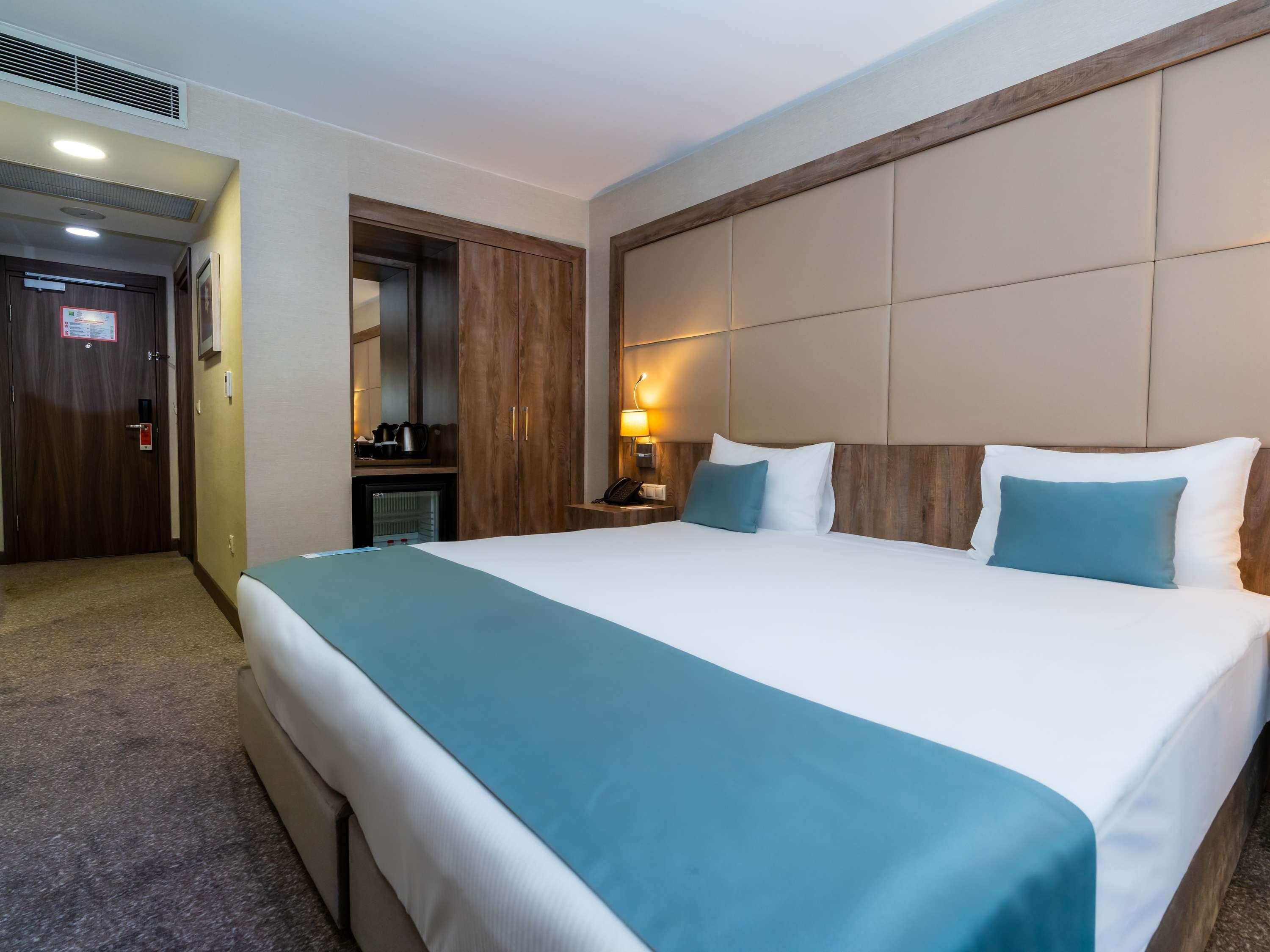 STANDARD, FRENCH BED