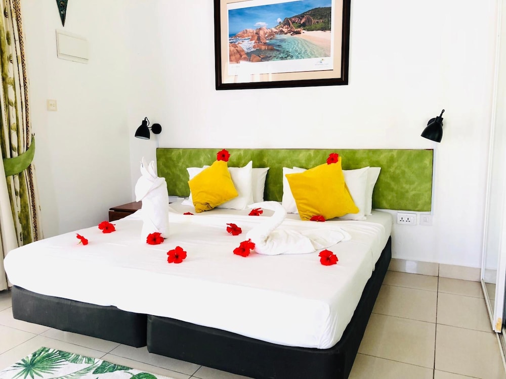 La Modestie Villa 9/50