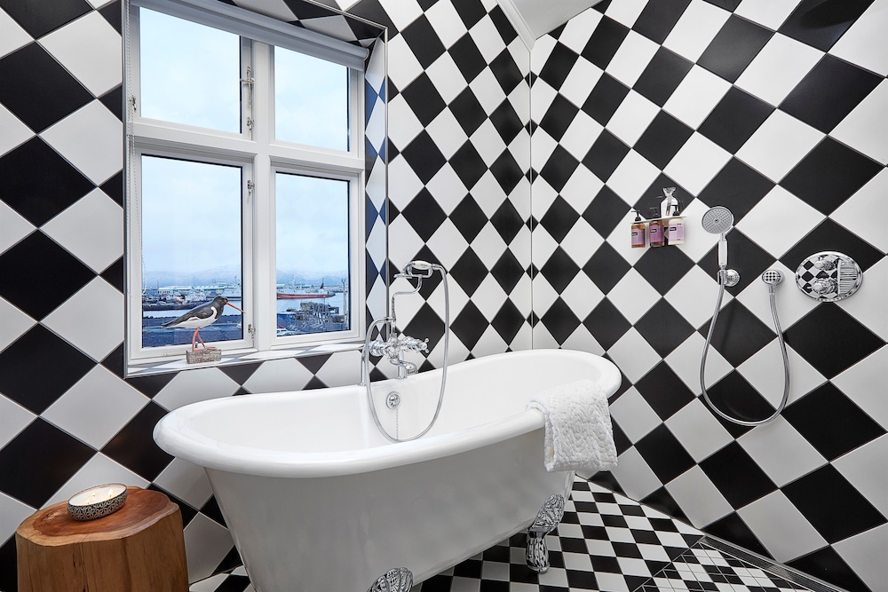 Reykjavik Marina - Berjaya Iceland Hotels 48/50