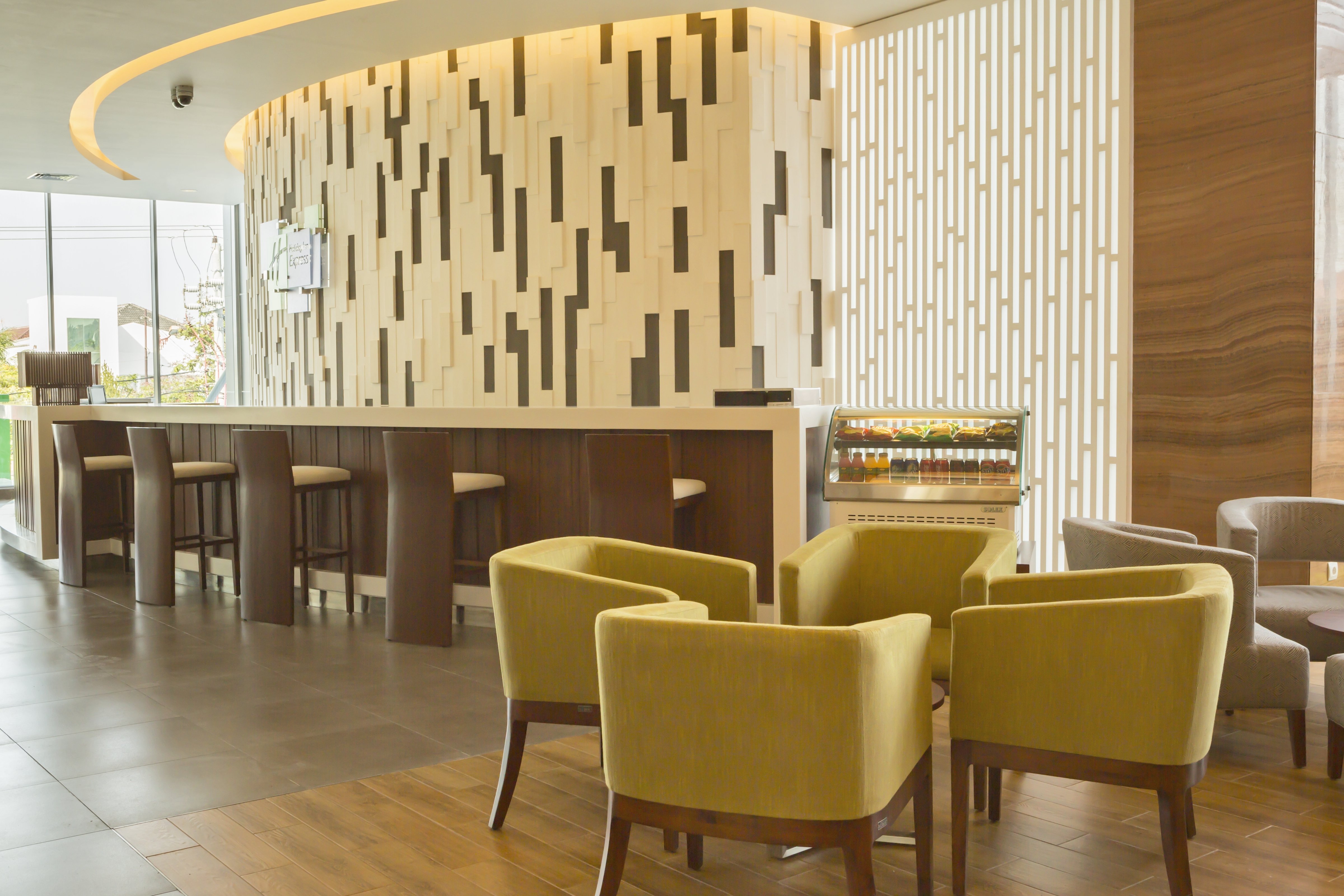 Holiday Inn Express Semarang Simpang Lima 23/29