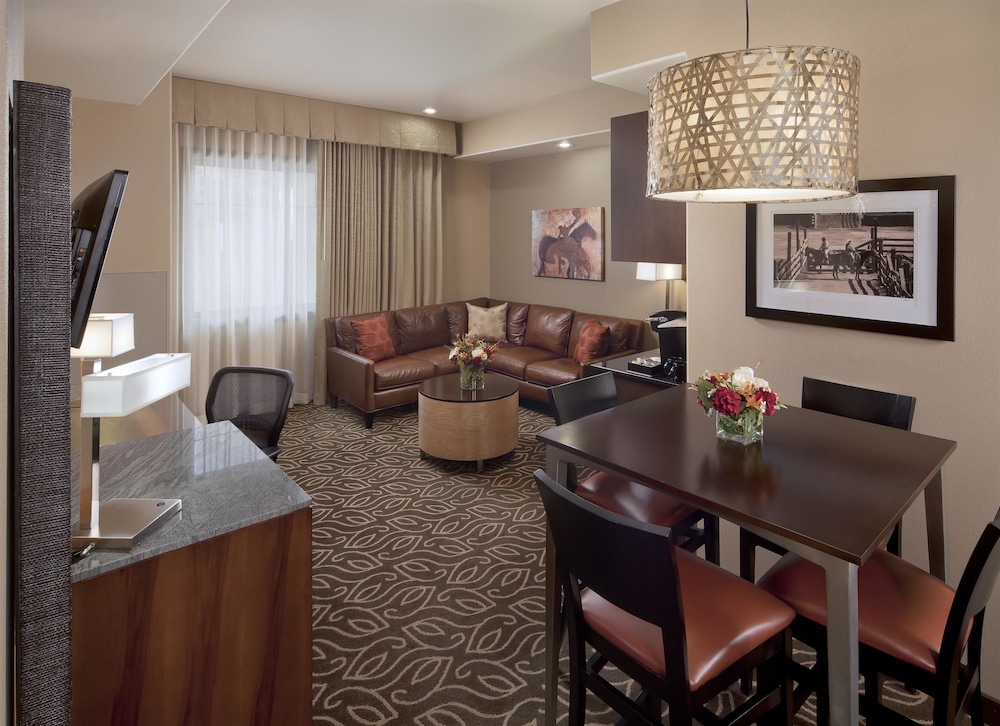 Best Western Premier Ivy Inn And Suites 22/44