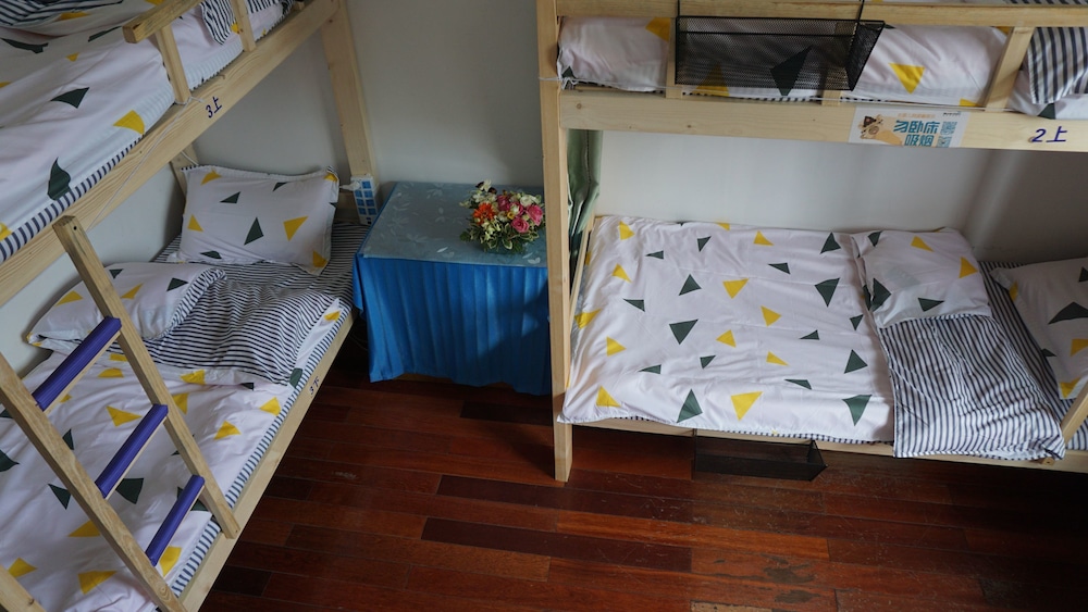 Shanghai Mofang Style Girls' Hostel 6/15