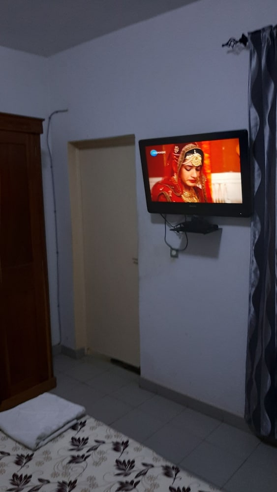 Aziz Residence 7/37